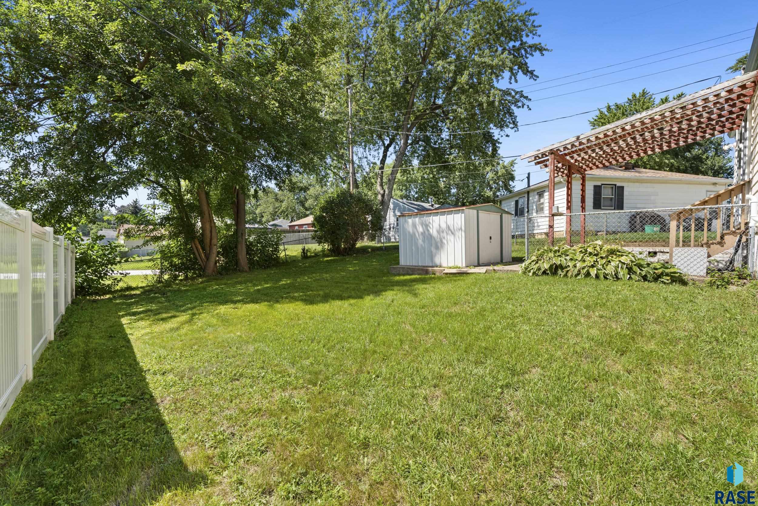 3117 E Claudette Dr