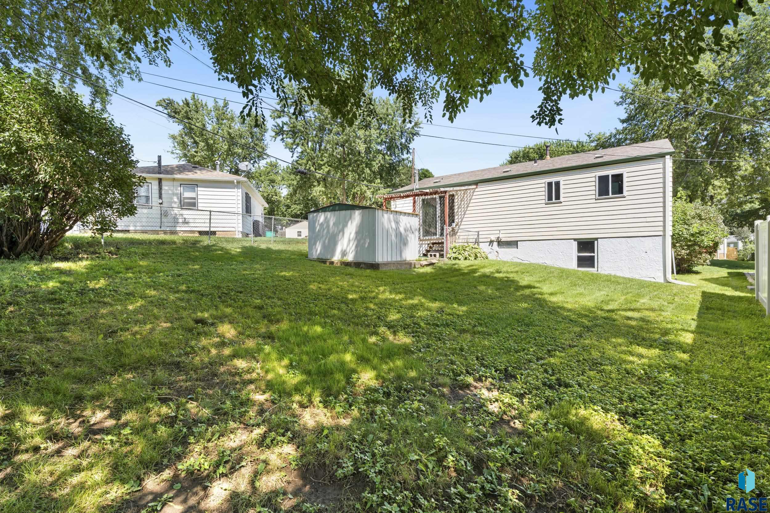 3117 E Claudette Dr