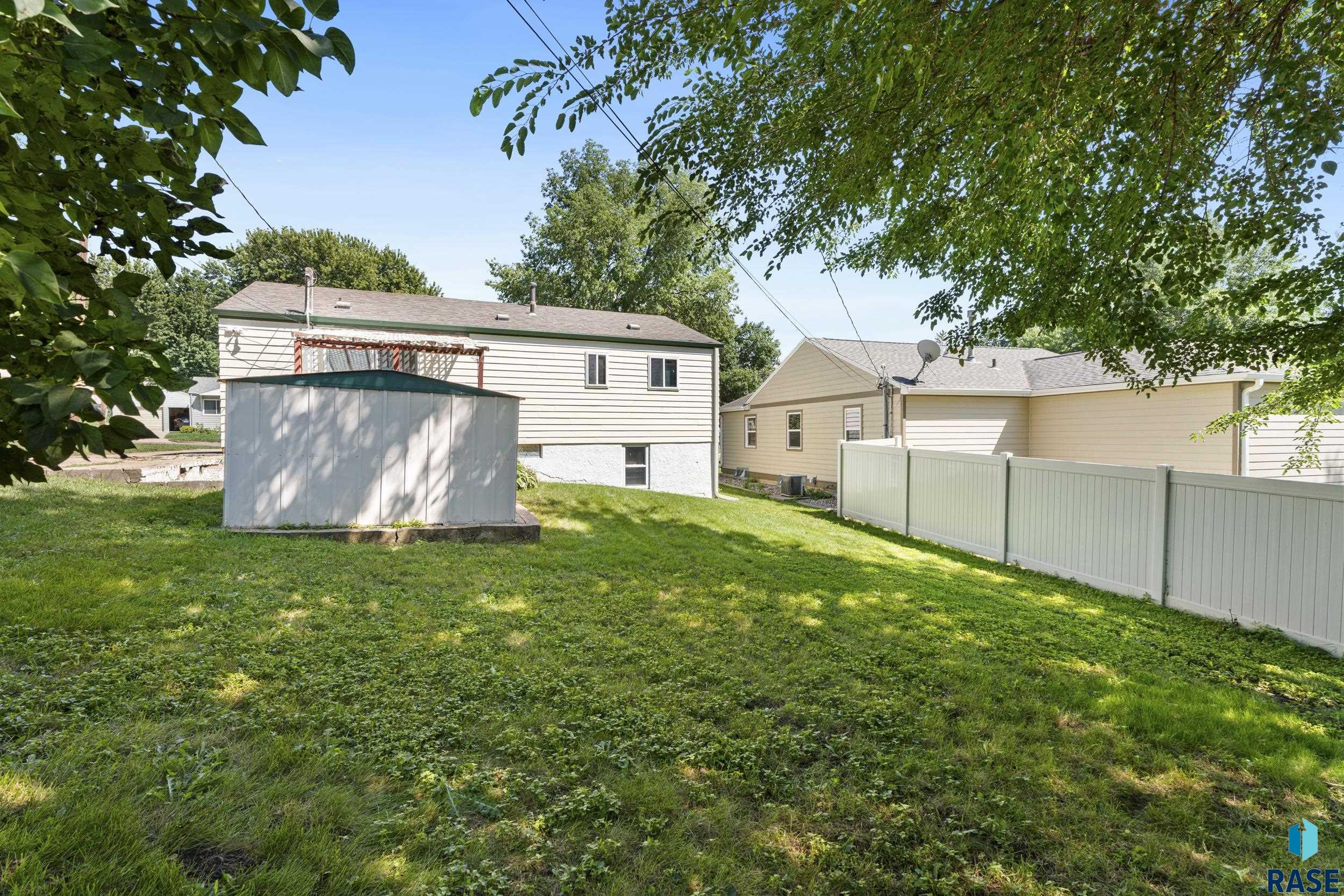 3117 E Claudette Dr