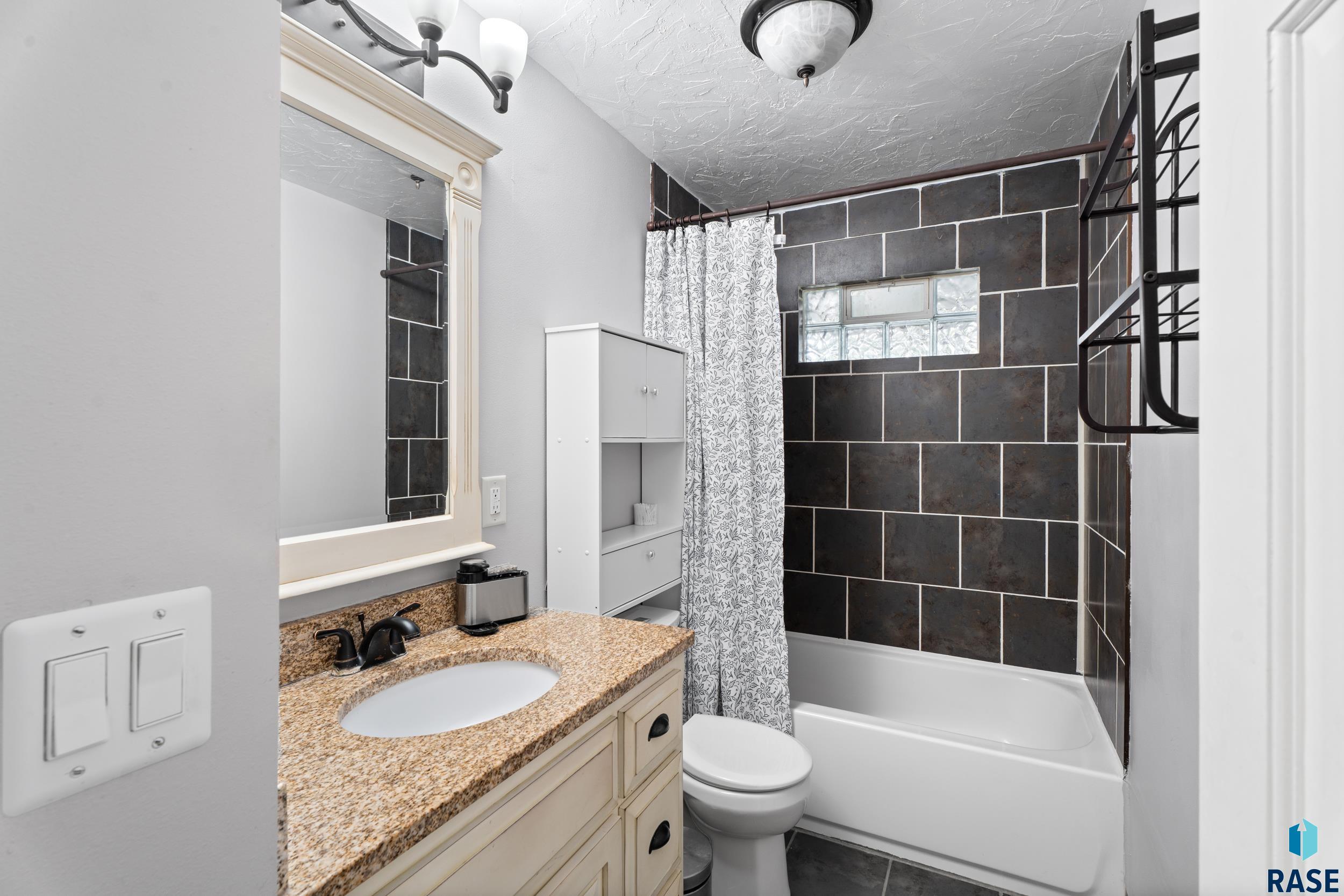 804 S Bahnson Ave Avenue