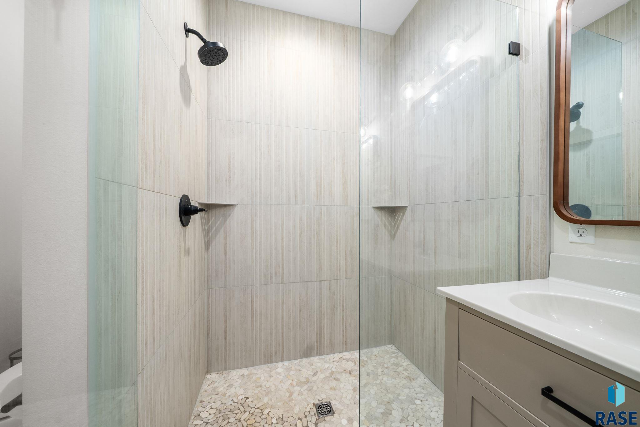 6313 Heatherridge Ave