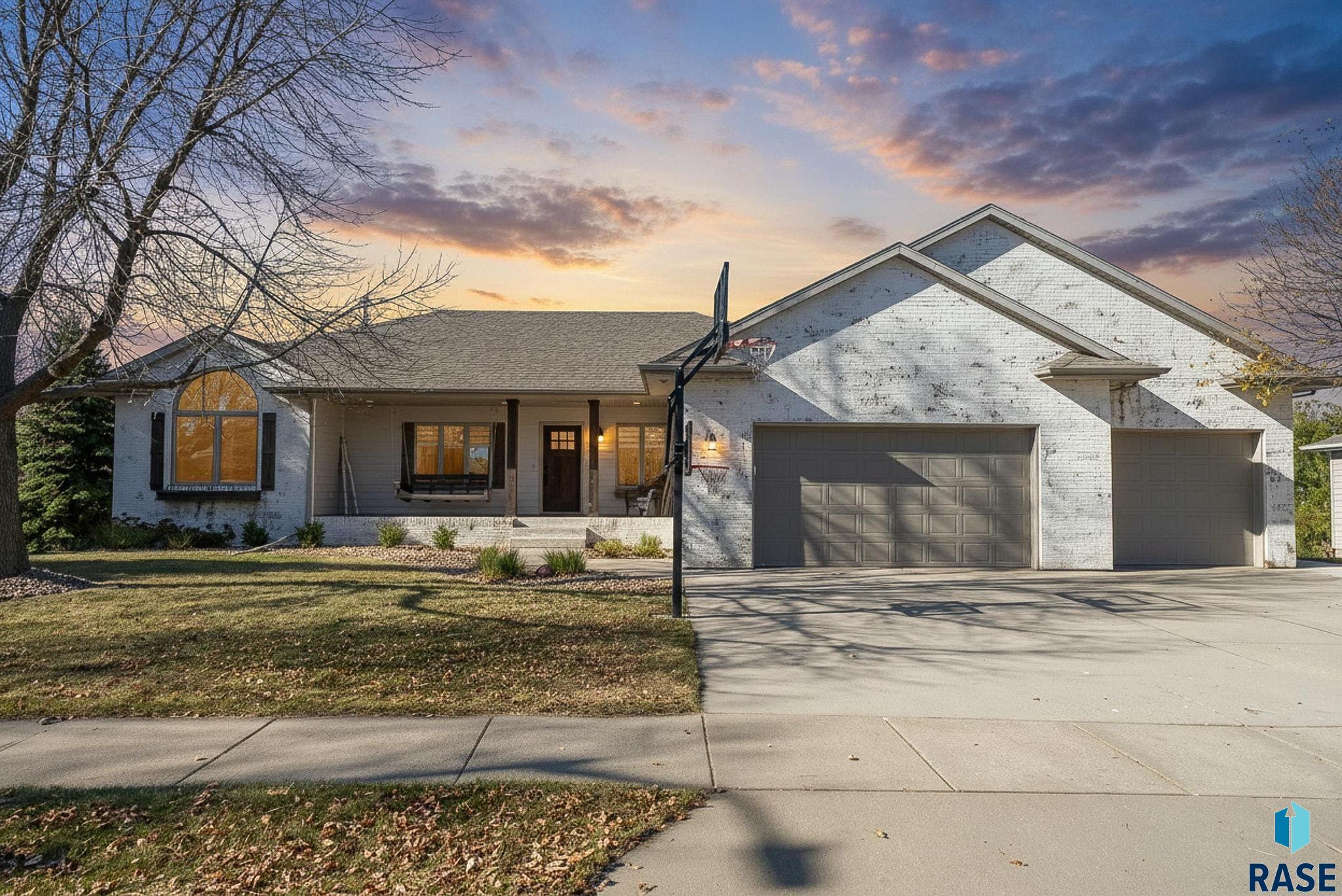 6313 Heatherridge Ave