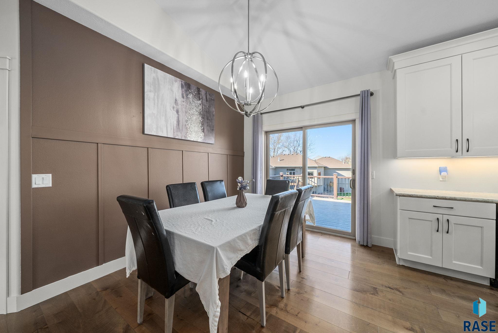 6313 Heatherridge Ave