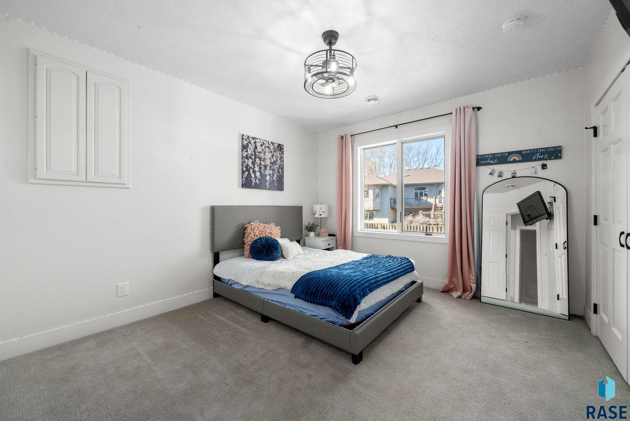 6313 Heatherridge Ave