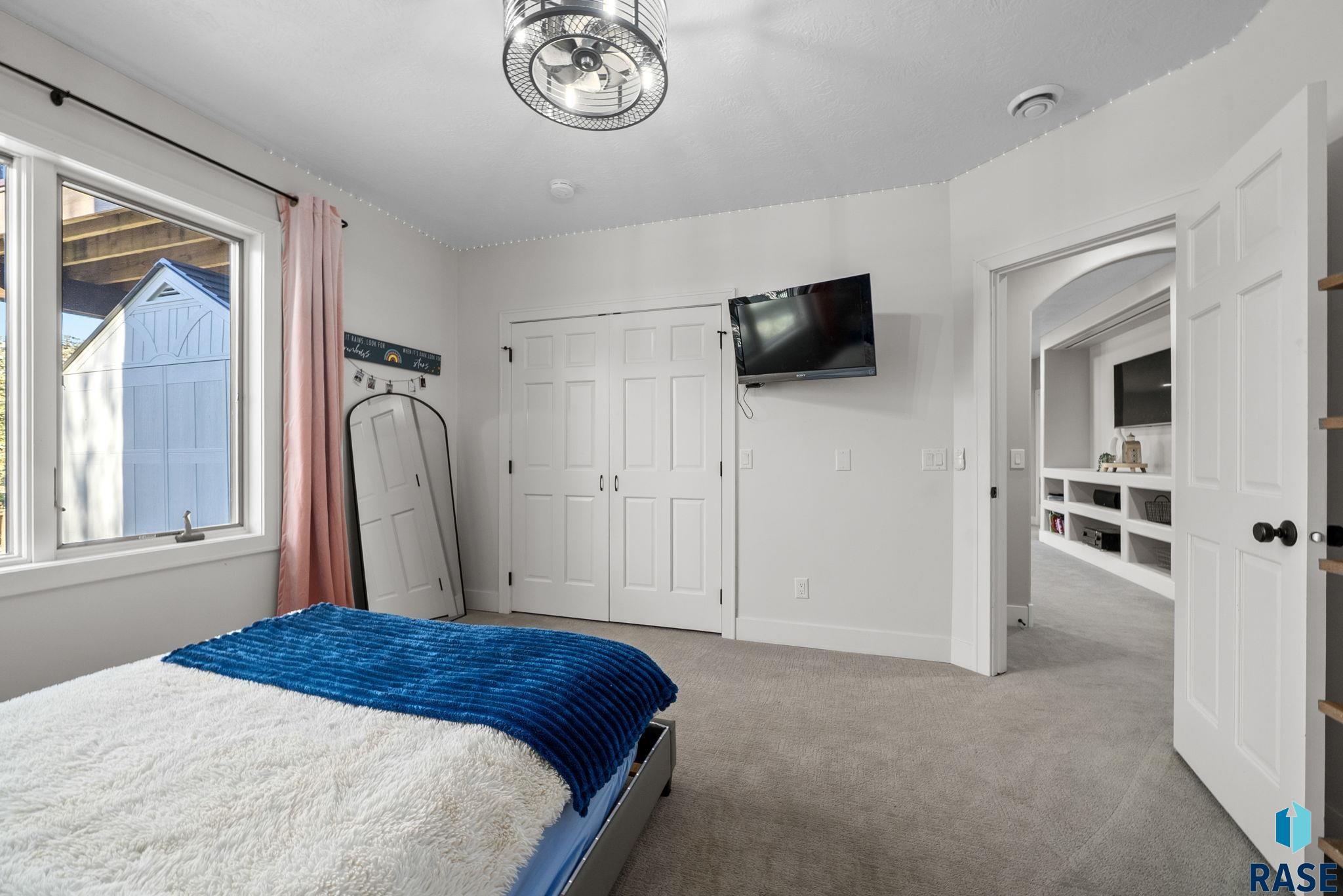 6313 Heatherridge Ave