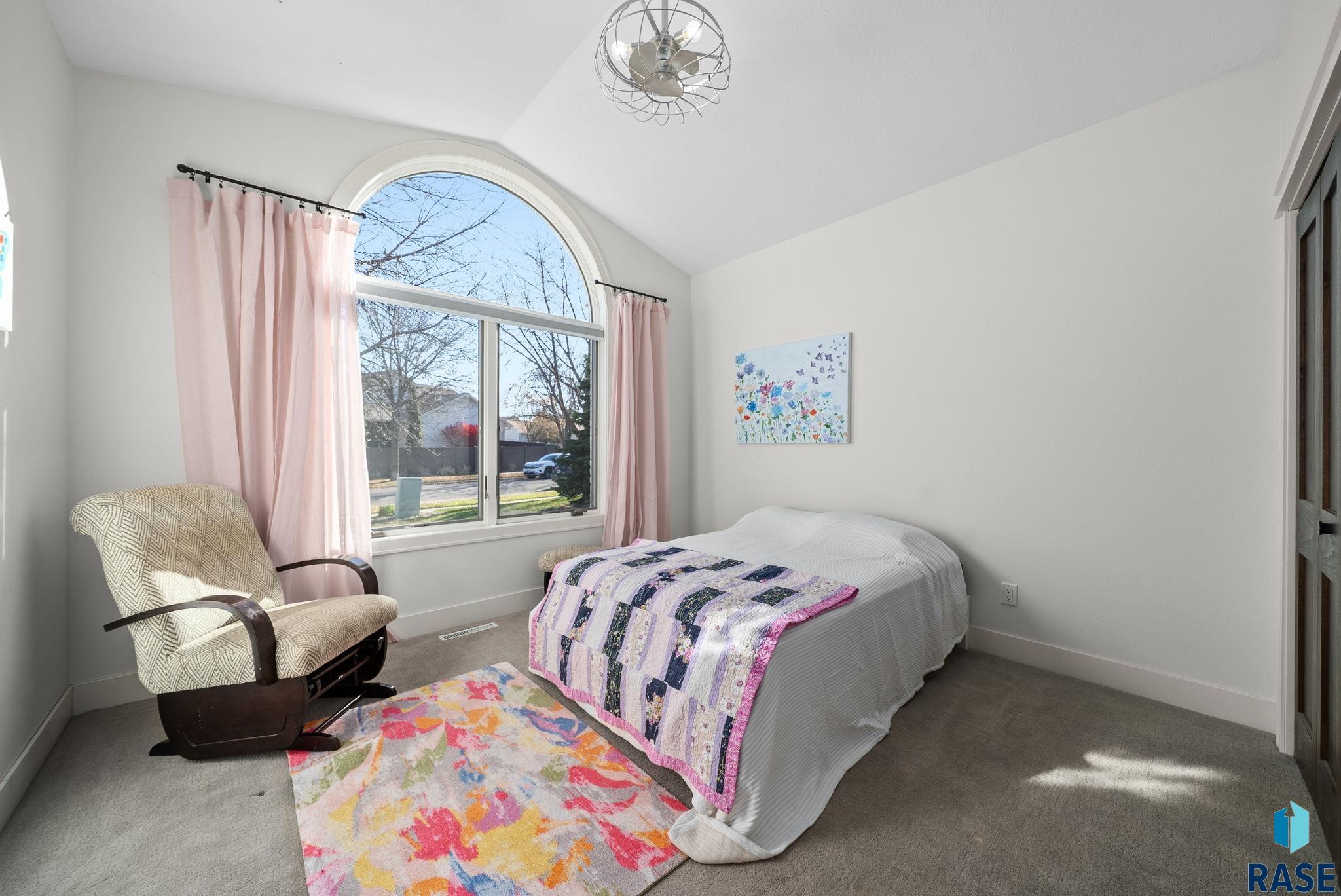 6313 Heatherridge Ave