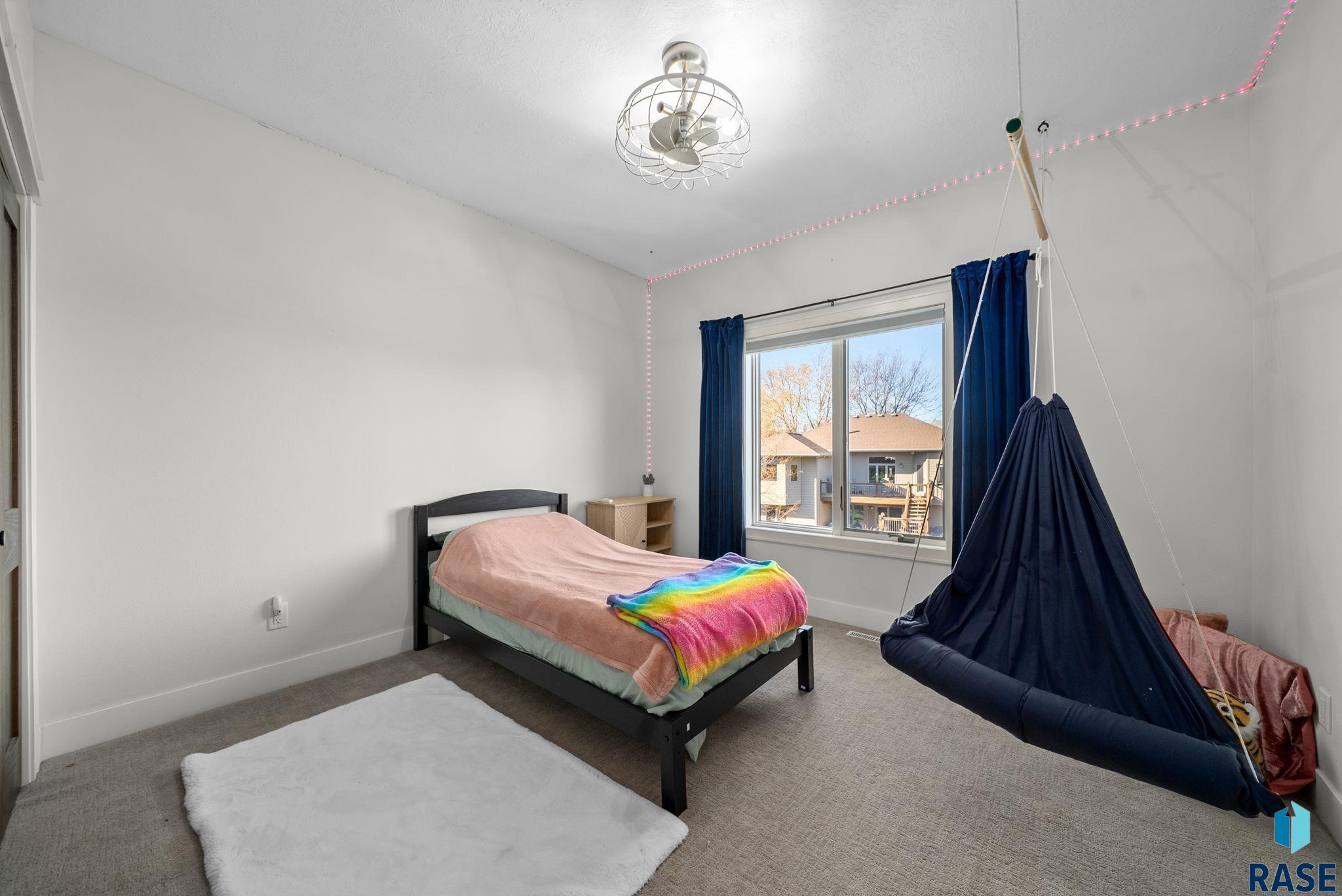 6313 Heatherridge Ave