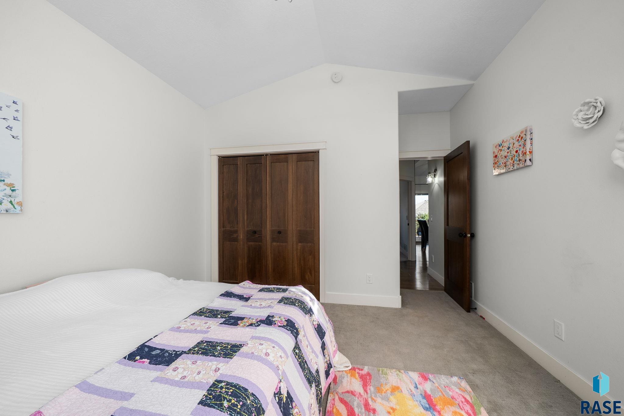 6313 Heatherridge Ave