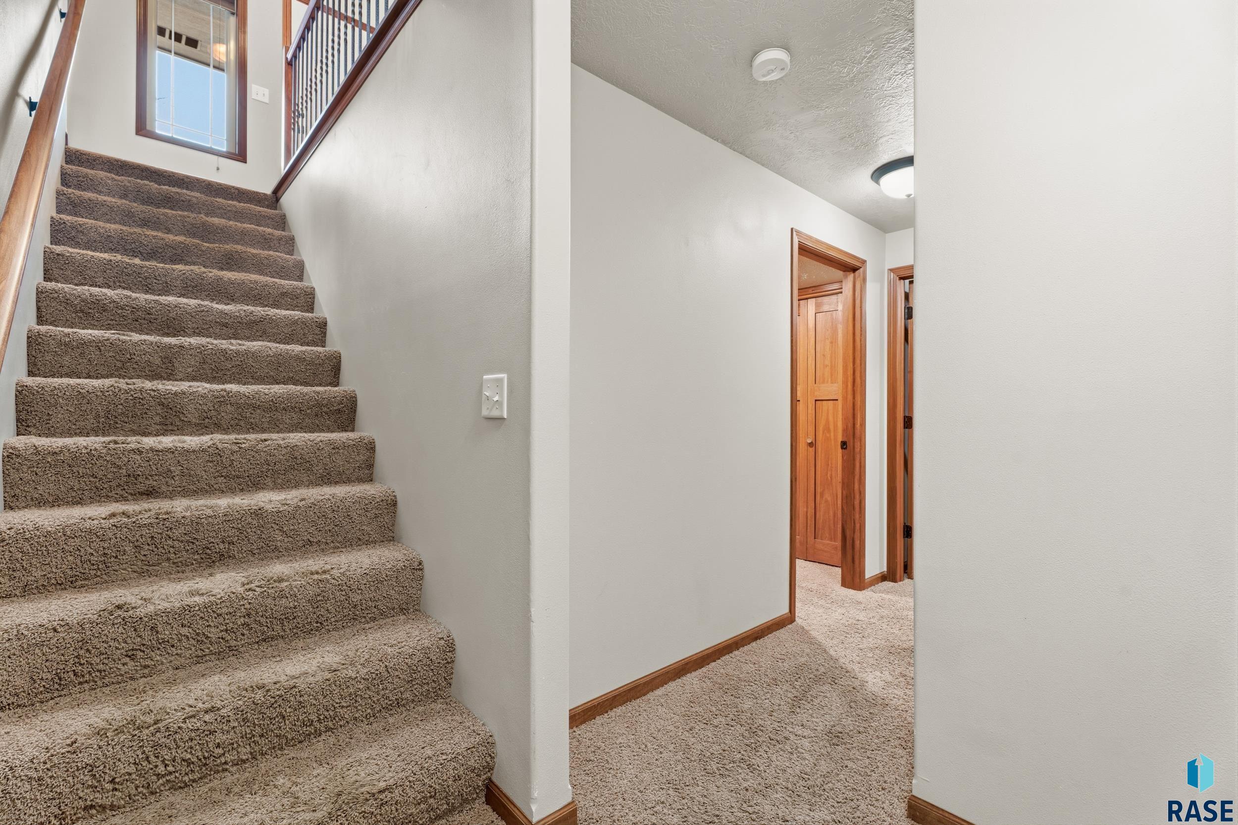 802 Honeysuckle Dr Dr