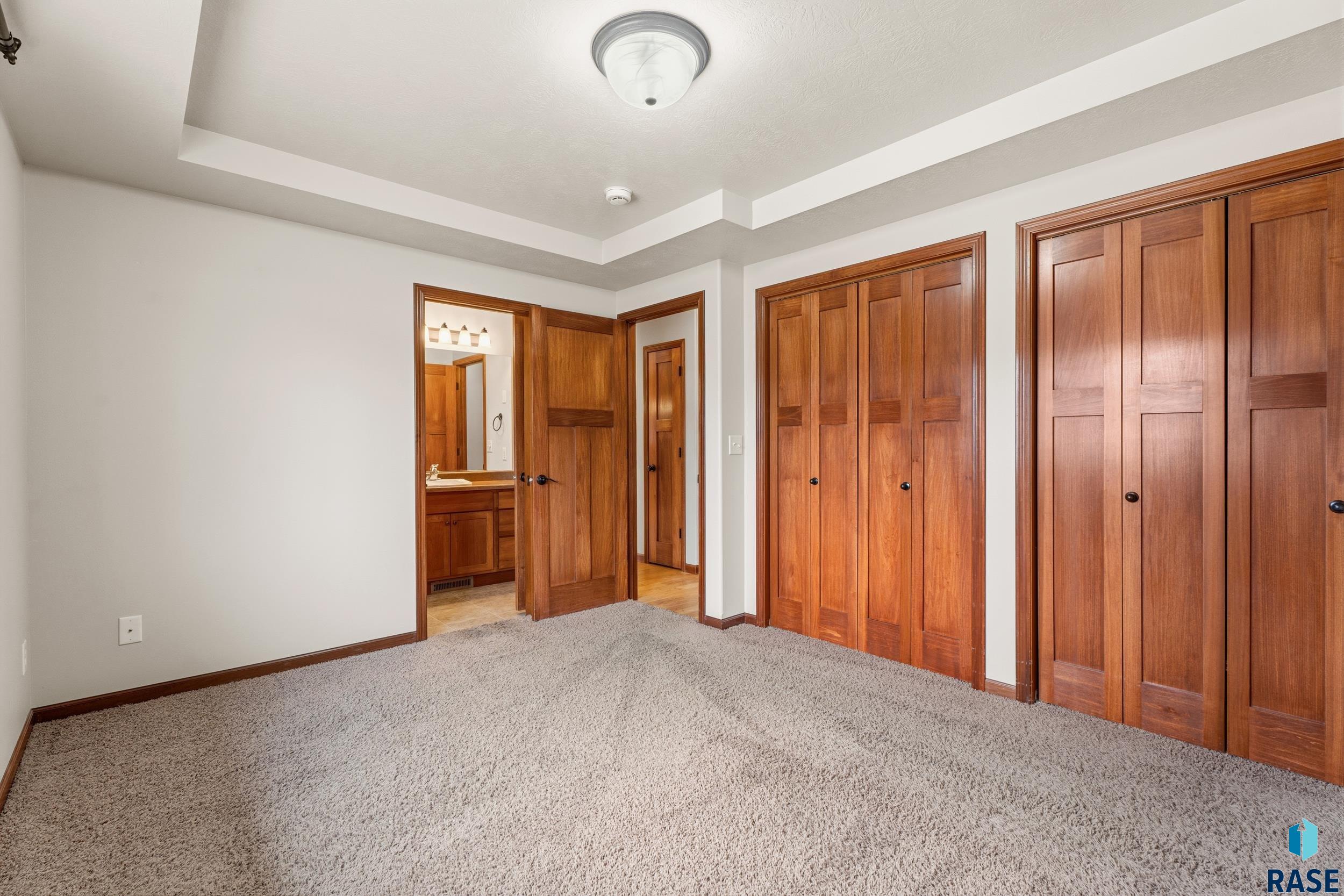 802 Honeysuckle Dr Dr