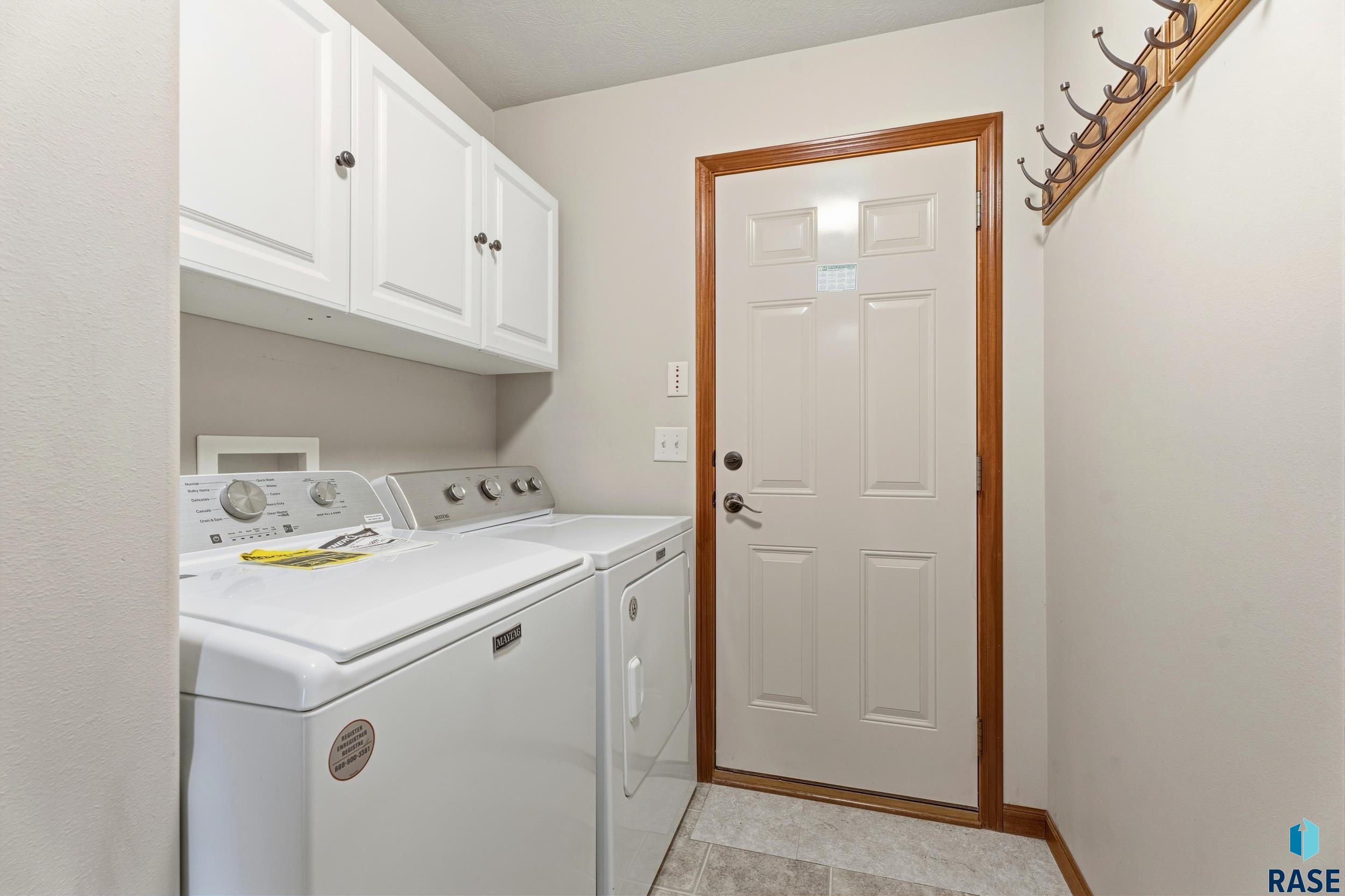 802 Honeysuckle Dr Dr