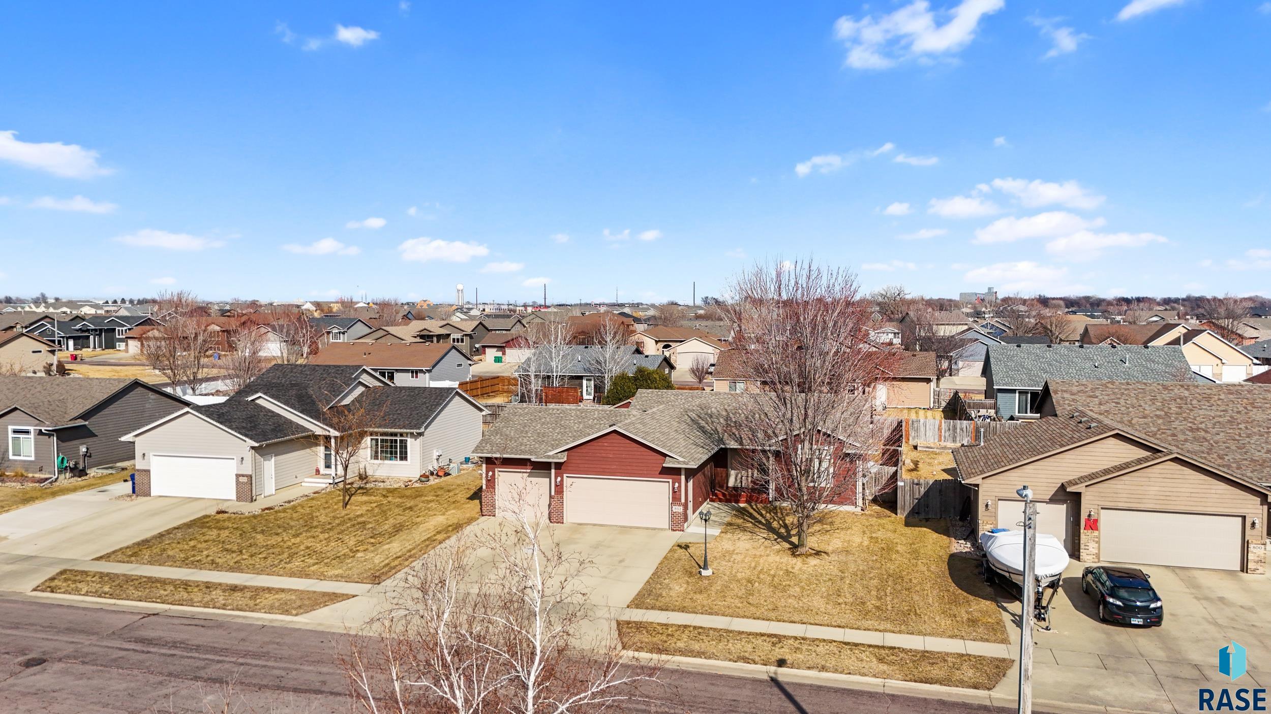 802 Honeysuckle Dr Dr