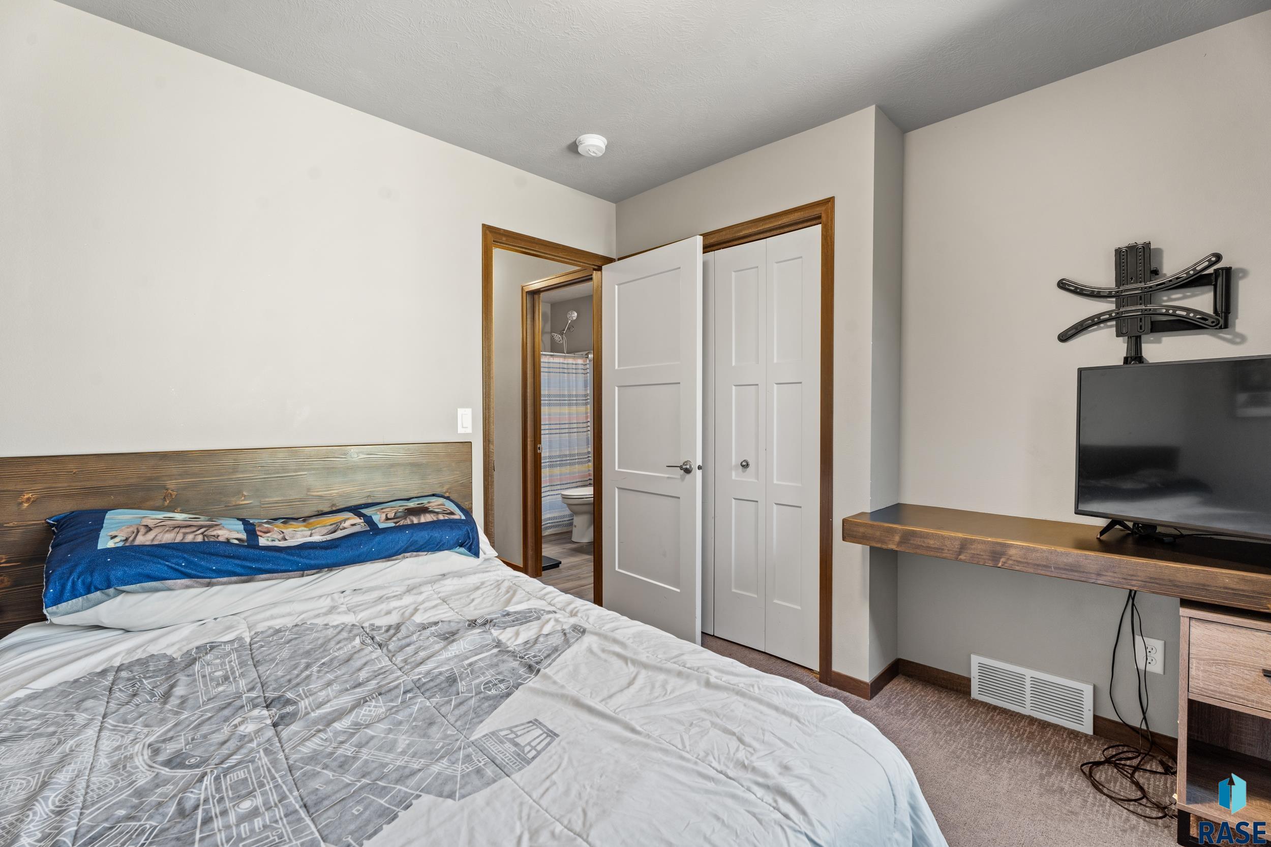 709 Anthem Dr