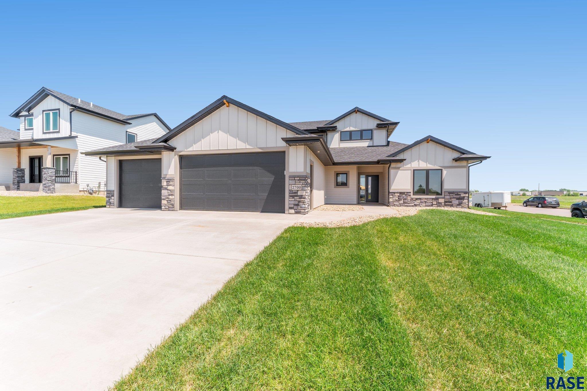 2700 N Sylvan Cir