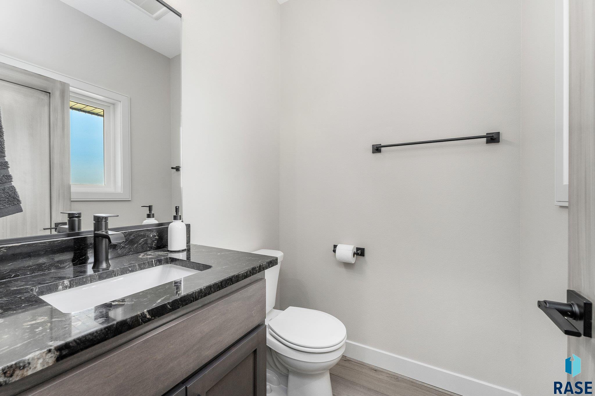 2700 N Sylvan Cir
