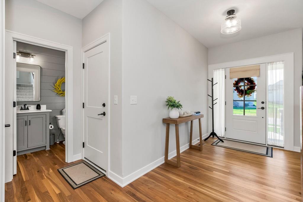 2018 SW Red Barn Lane