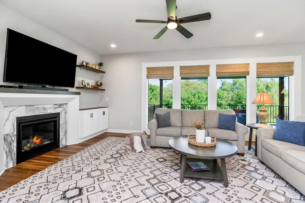 2018 SW Red Barn Lane
