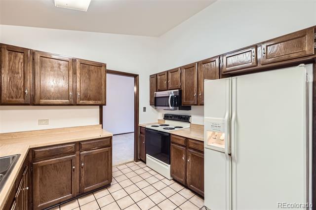 2556 S Eagle Circle