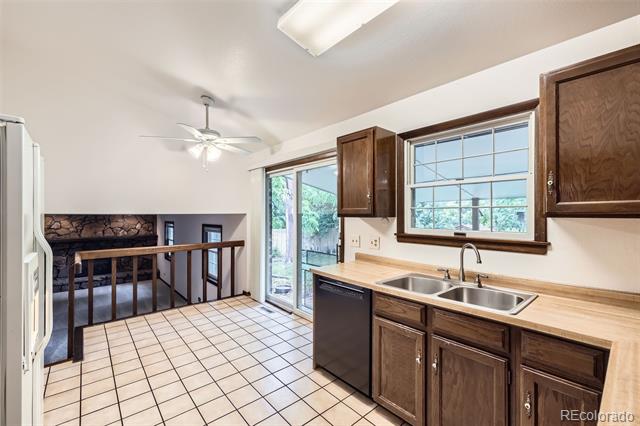 2556 S Eagle Circle