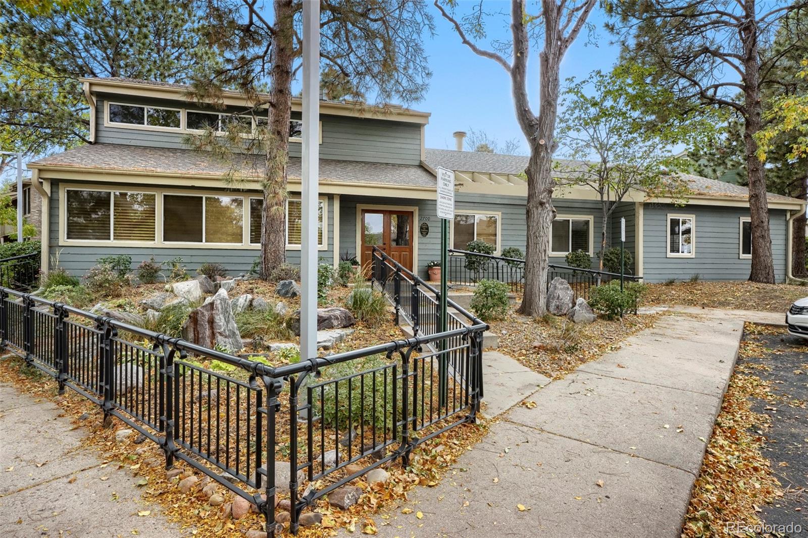 2710 E Otero Place Unit: 4