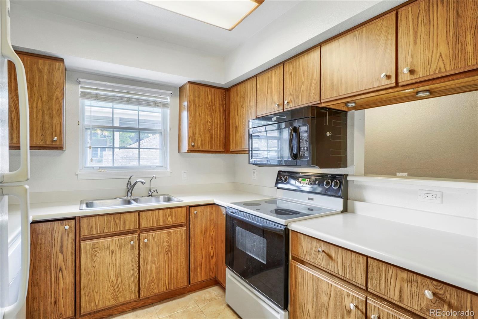 2710 E Otero Place Unit: 4