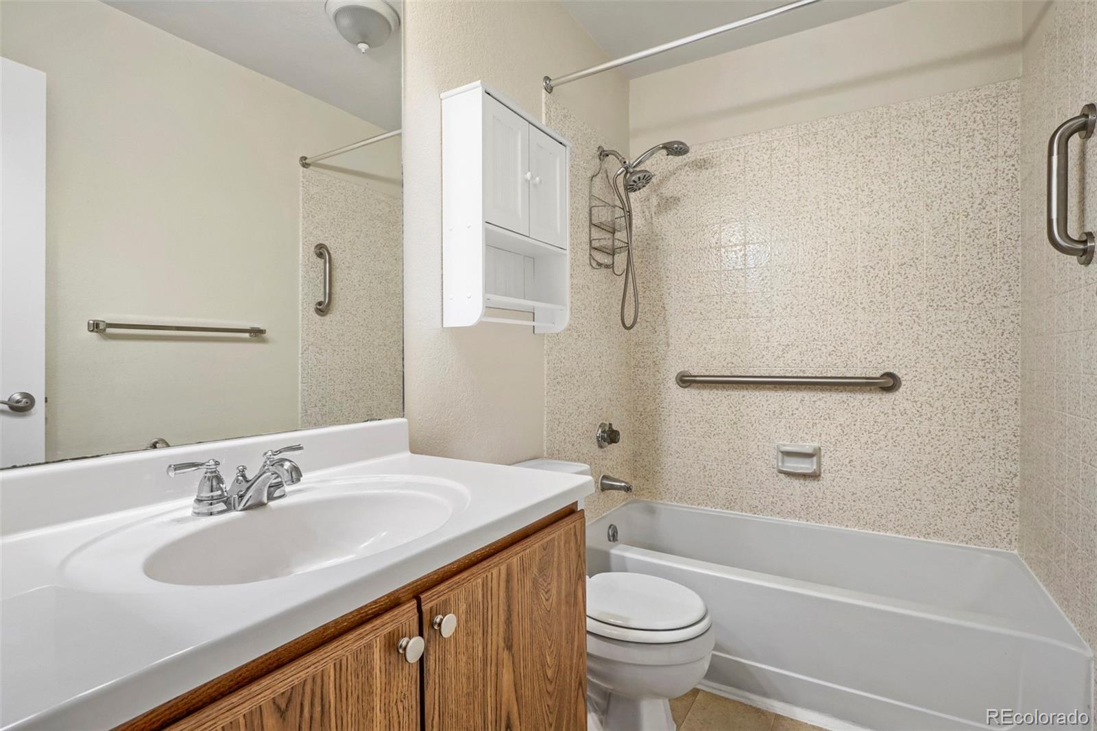2710 E Otero Place Unit: 4