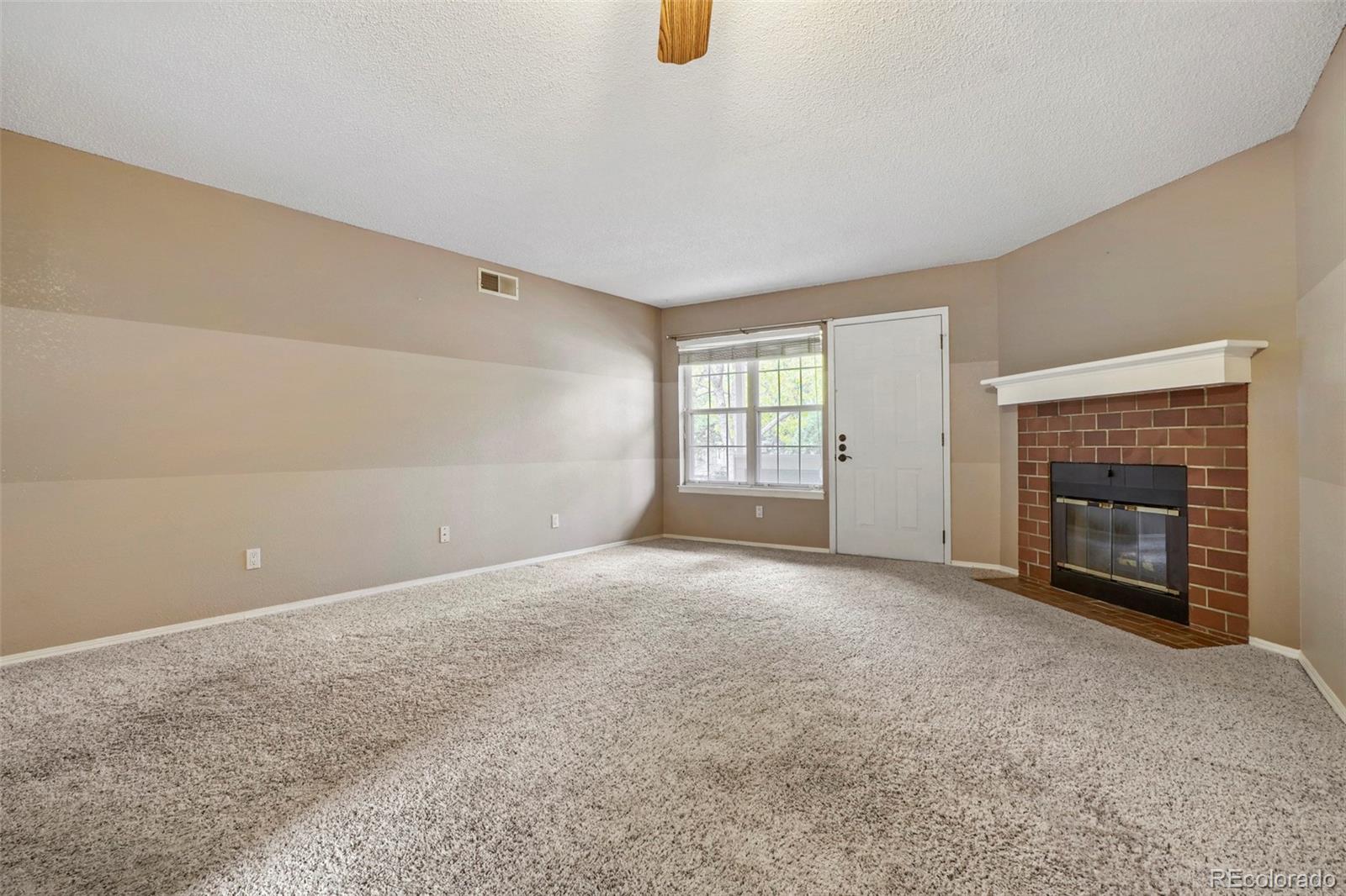 2710 E Otero Place Unit: 4