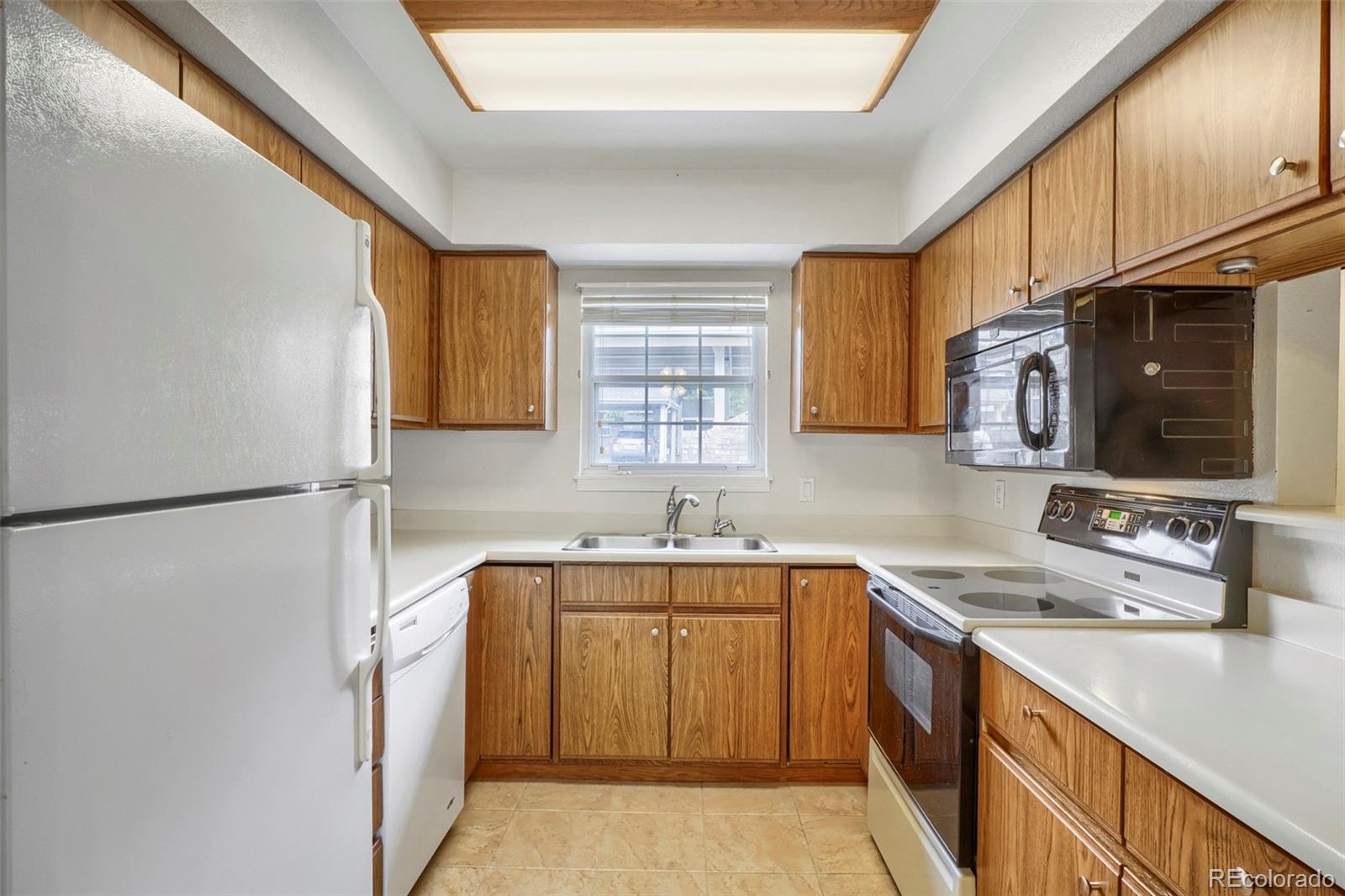 2710 E Otero Place Unit: 4