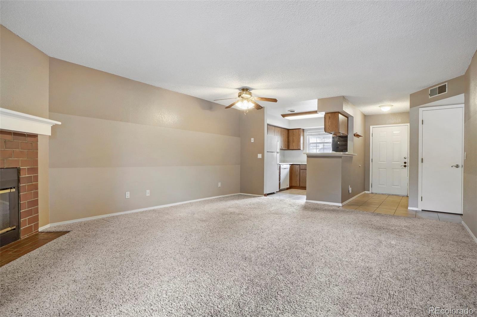 2710 E Otero Place Unit: 4