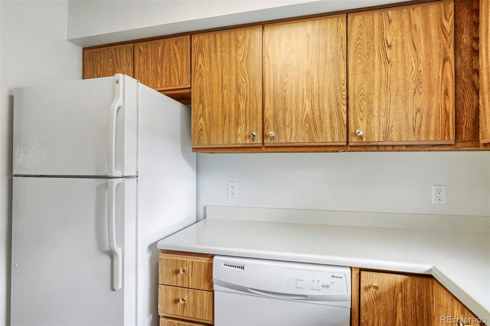 2710 E Otero Place Unit: 4