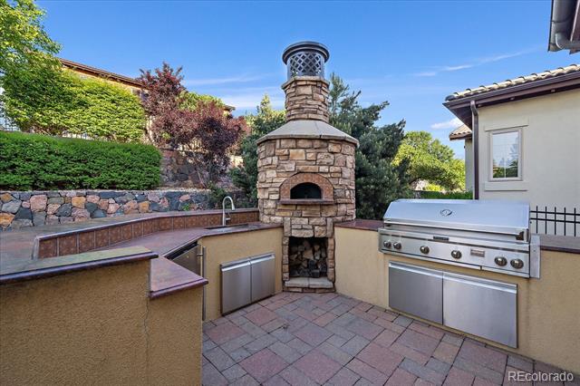 9494 Vista Hill Lane