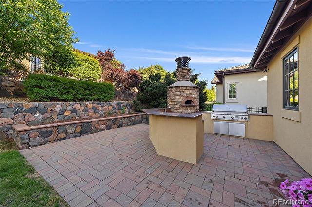 9494 Vista Hill Lane