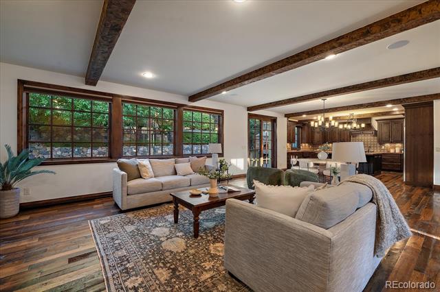 9494 Vista Hill Lane