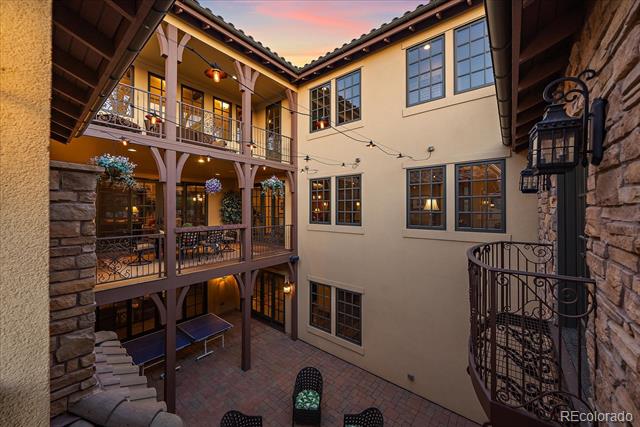 9494 Vista Hill Lane