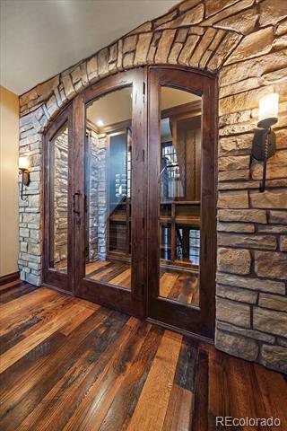 9494 Vista Hill Lane