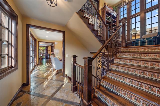 9494 Vista Hill Lane
