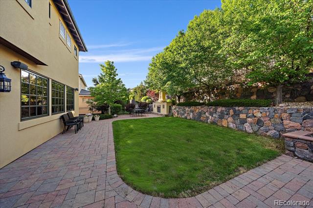 9494 Vista Hill Lane