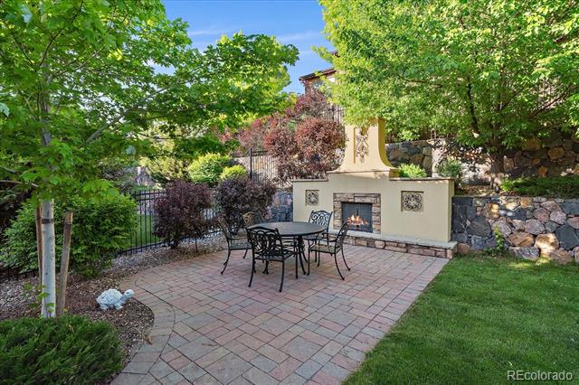 9494 Vista Hill Lane