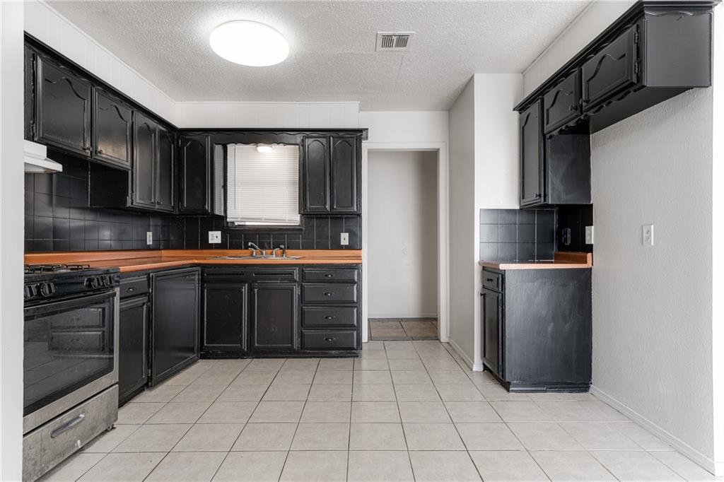 3332 Greenbrier Terrace