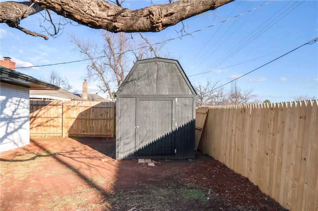 5820 NW 86th Street