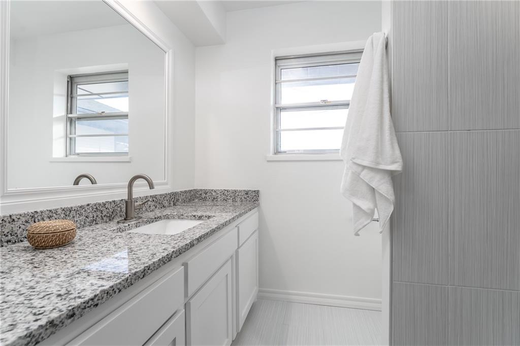 5820 NW 86th Street