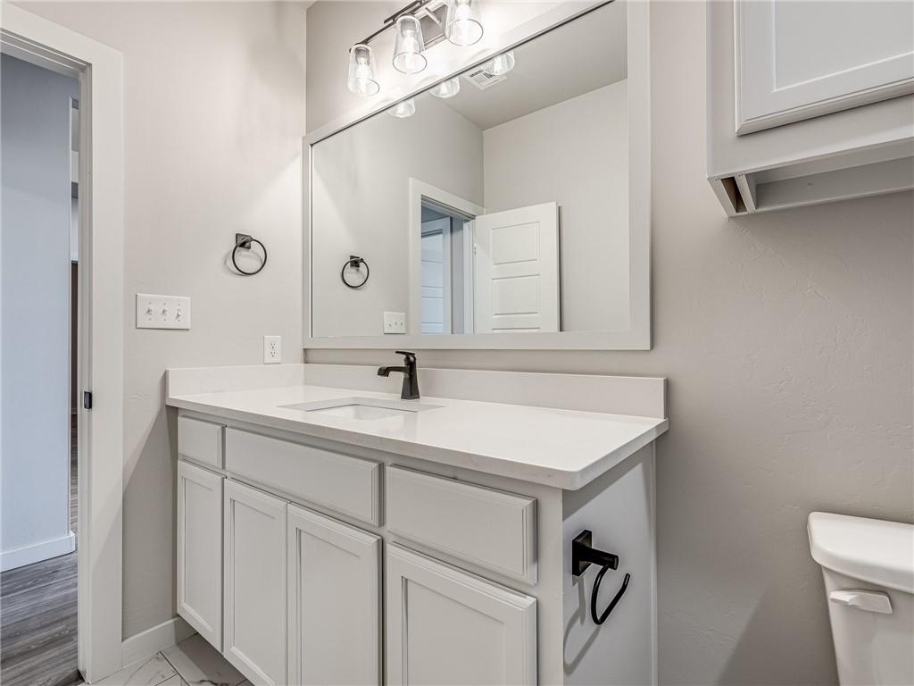1206 La Vista Lane