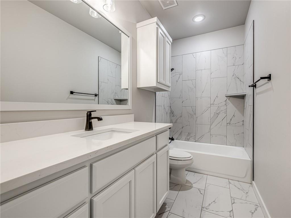 1206 La Vista Lane
