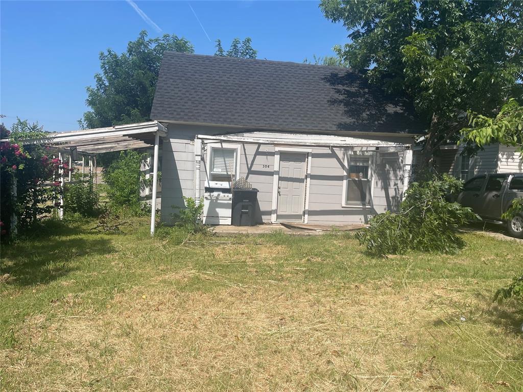 304 N Tucker Avenue