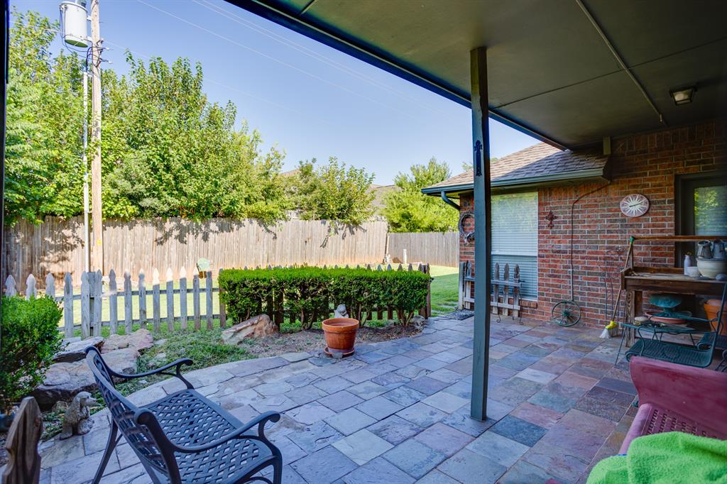 17917 Chestnut Oak Drive