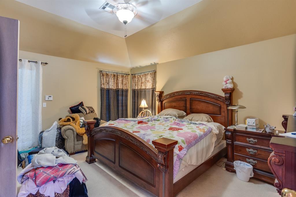 17917 Chestnut Oak Drive