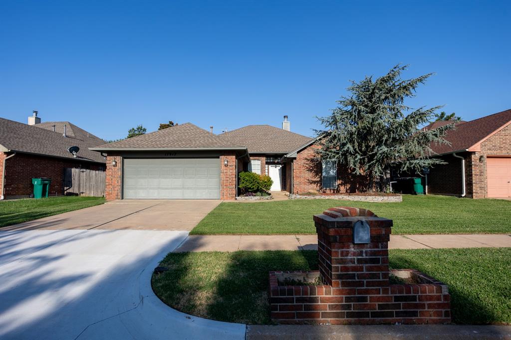 17917 Chestnut Oak Drive