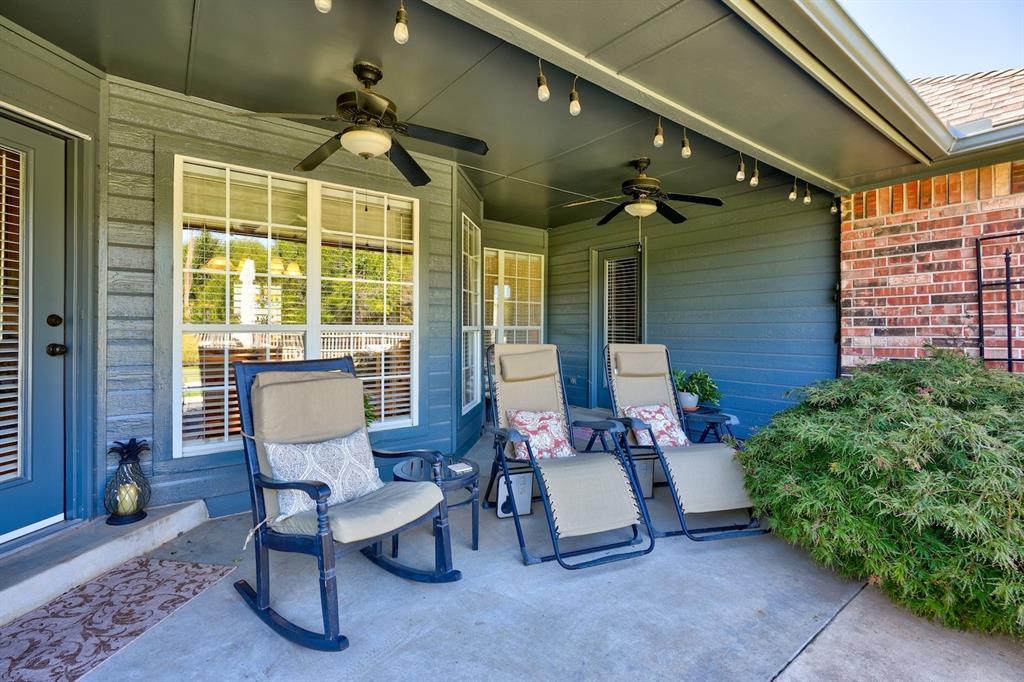 1808 Coopers Hawk Court