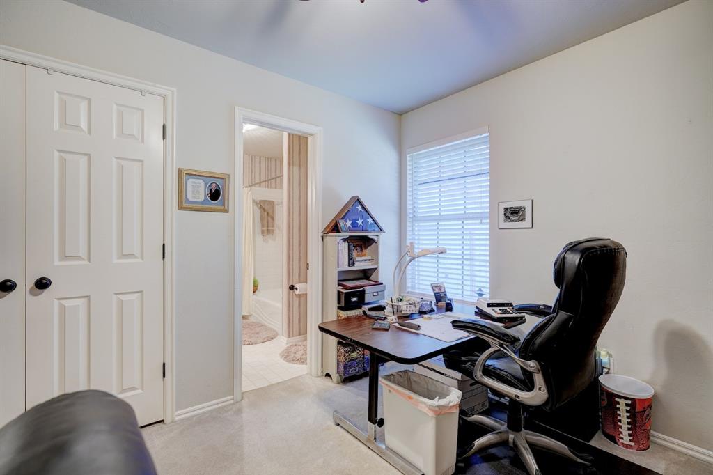 1808 Coopers Hawk Court