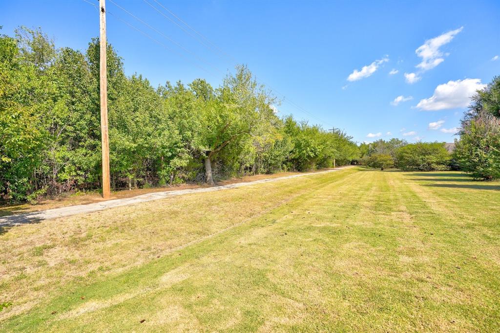 1808 Coopers Hawk Court